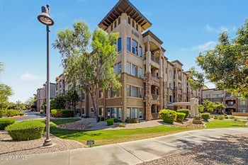 5450 Deer Valley Dr #1006, Phoenix, AZ 85054