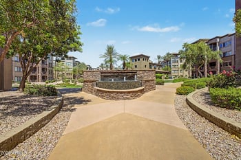 5450 Deer Valley Dr #1006, Phoenix, AZ 85054