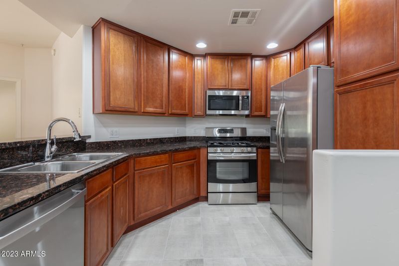 5450 E Deer Valley Dr #1205, Phoenix, AZ 85054