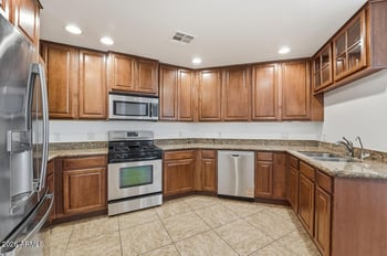 5450 Deer Valley Dr #2210, Phoenix, AZ 85054