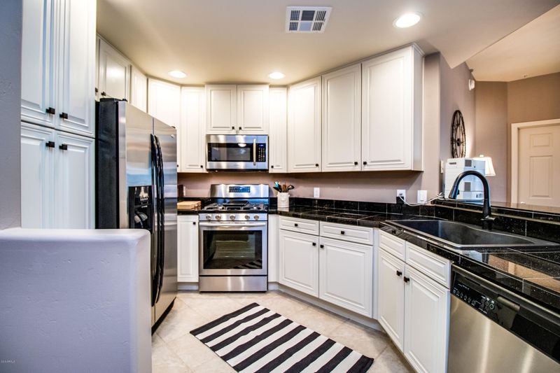 5450 E Deer Valley Dr #4017, Phoenix, AZ 85054