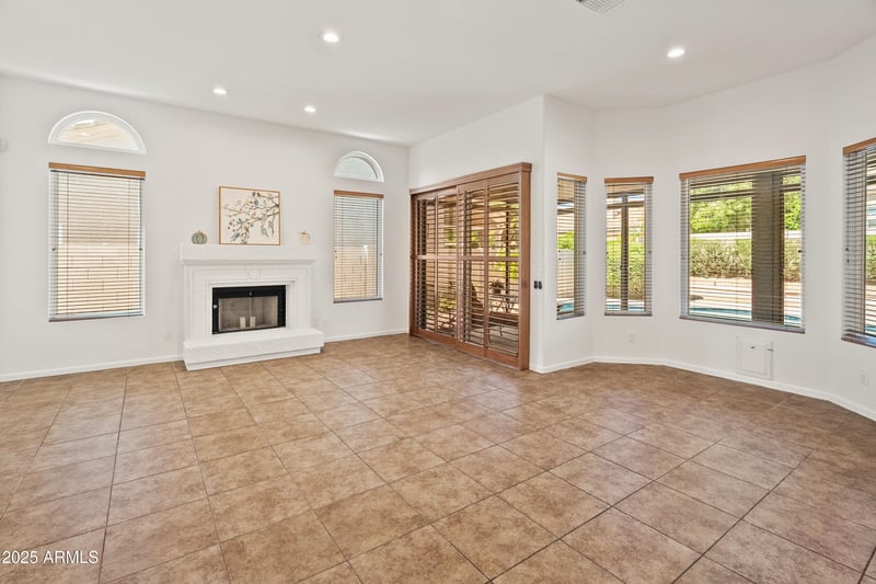 5450 Helena Dr, Scottsdale, AZ 85254