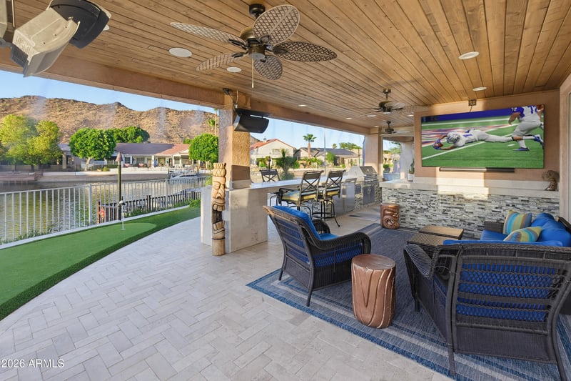 5452 W Mohawk Ln, Glendale, AZ 85308