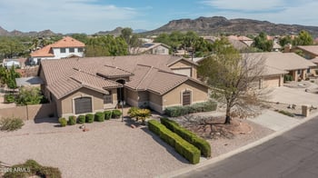 5452 W West Wind Dr, Glendale, AZ 85310