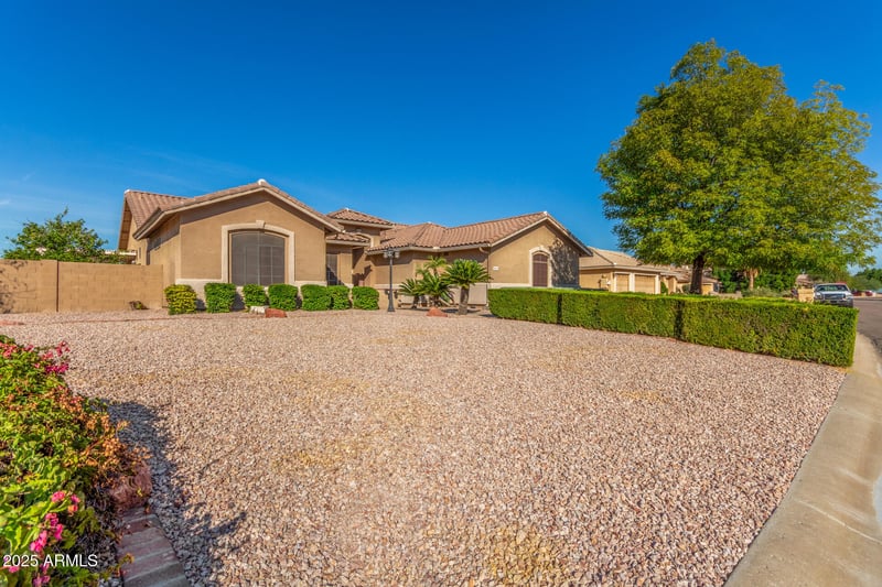5452 West Wind Dr, Glendale, AZ 85310