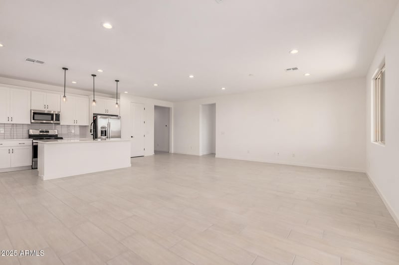 5454 Manzanita Dr, Glendale, AZ 85302