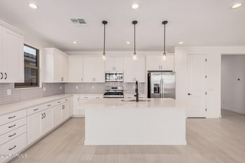 5454 Manzanita Dr, Glendale, AZ 85302