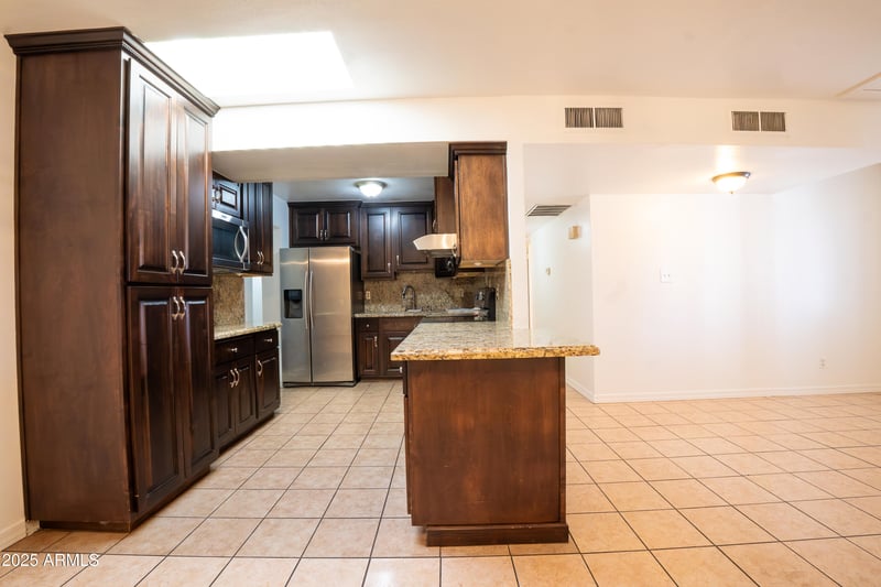5457 Cambridge Ave, Phoenix, AZ 85035