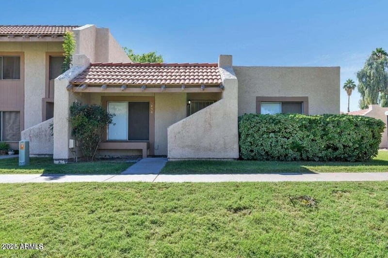 5458 El Caminito Dr, Glendale, AZ 85302
