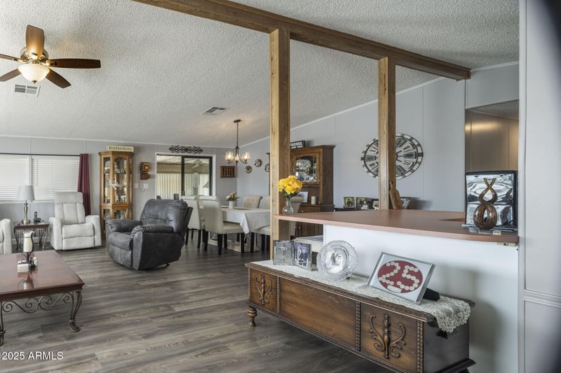 546 83rd Way, Mesa, AZ 85208