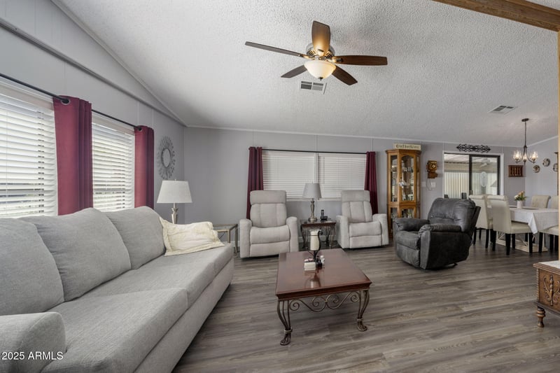 546 83rd Way, Mesa, AZ 85208