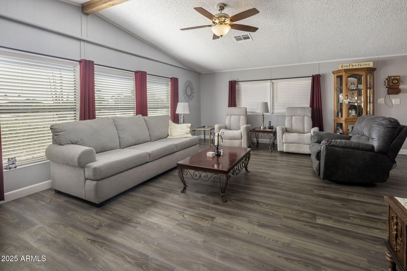 546 83rd Way, Mesa, AZ 85208