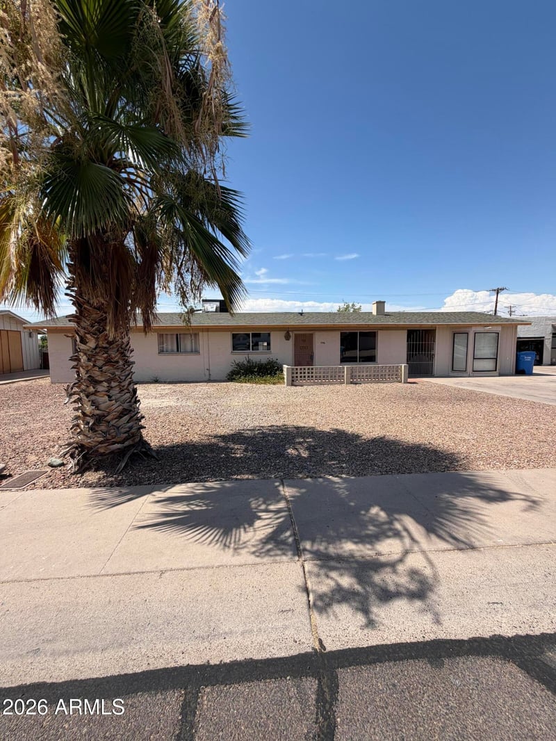 546 E La Mirada Dr, Phoenix, AZ 85042