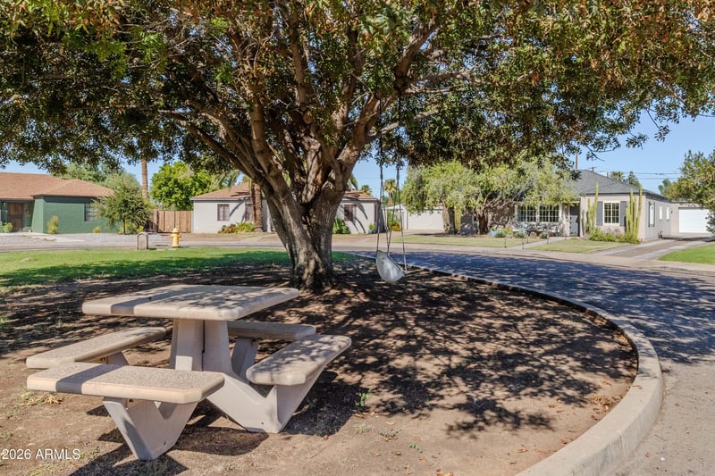 546 W Lewis Ave, Phoenix, AZ 85003