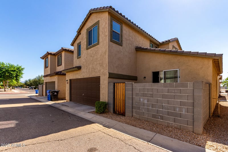 5464 Fulton St, Phoenix, AZ 85043