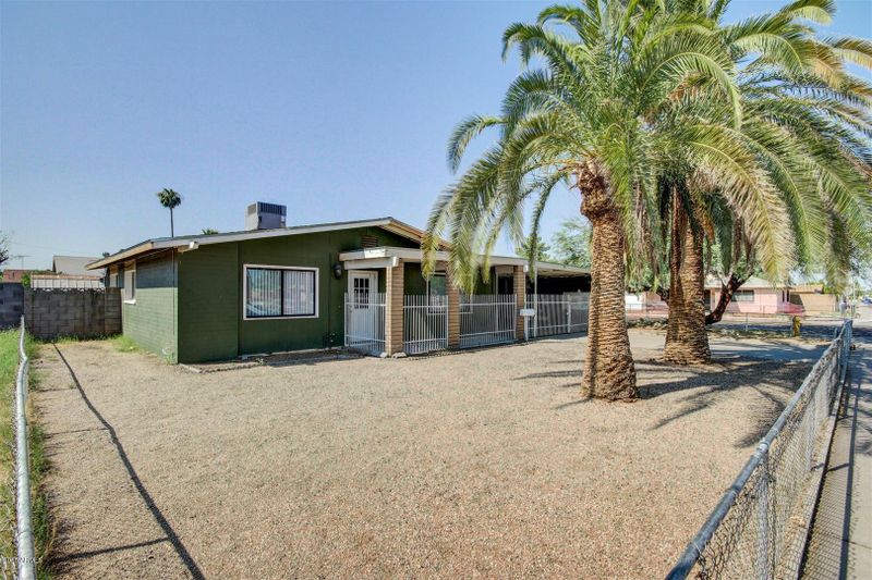 5465 W Edgemont Ave, Phoenix, AZ 85035