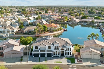 5473 W Arrowhead Lakes Dr, Glendale, AZ 85308