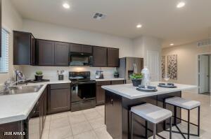 5475 Darwin Dr, San Tan Valley, AZ 85140