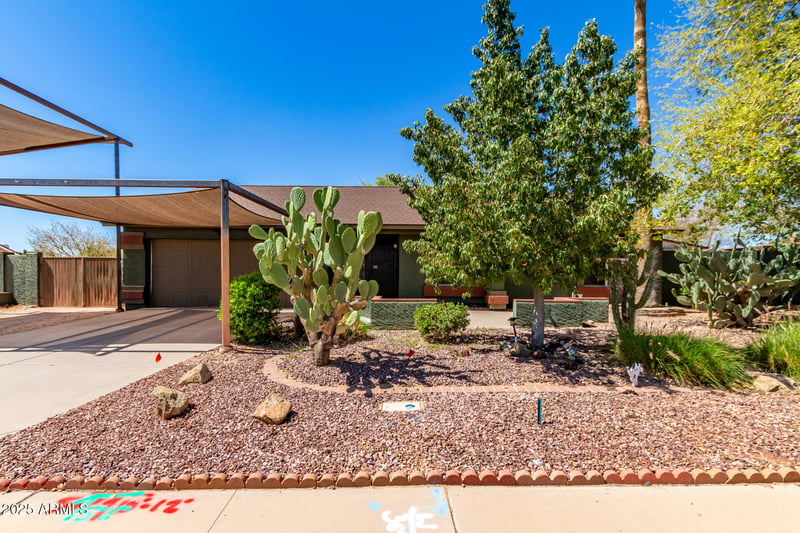 548 82nd St, Mesa, AZ 85207