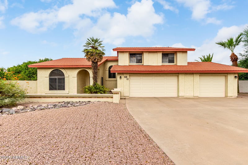 548 Hope Cir, Mesa, AZ 85203