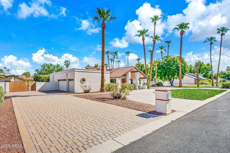 548 Palo Verde St, Gilbert, AZ 85296