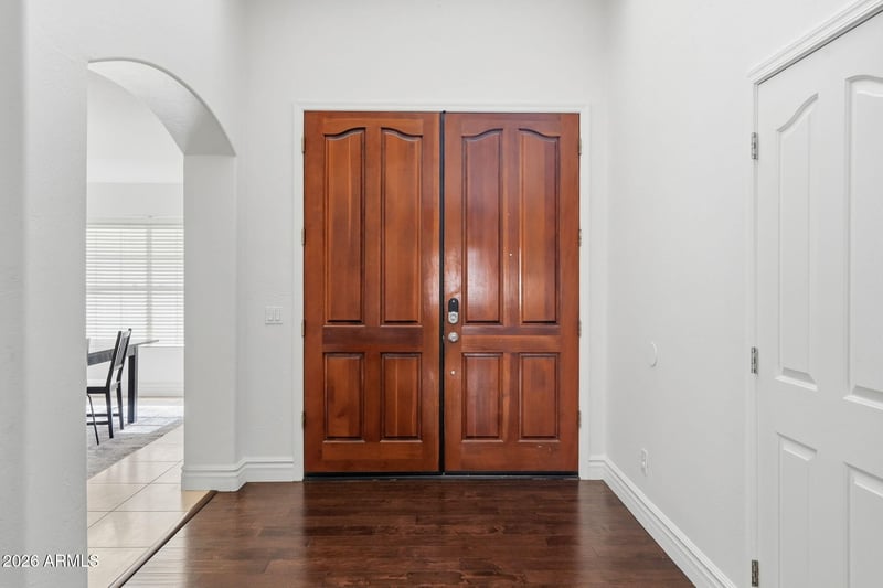 548 W Mendoza Ave, Mesa, AZ 85210