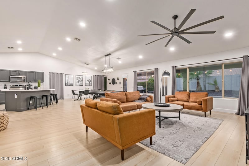 548 W Michelle Dr, Phoenix, AZ 85023