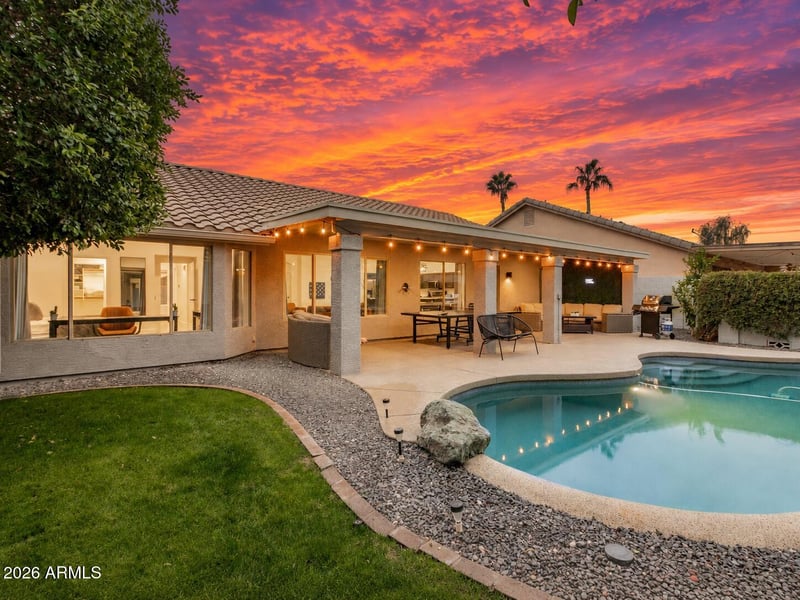 548 W Michelle Dr, Phoenix, AZ 85023