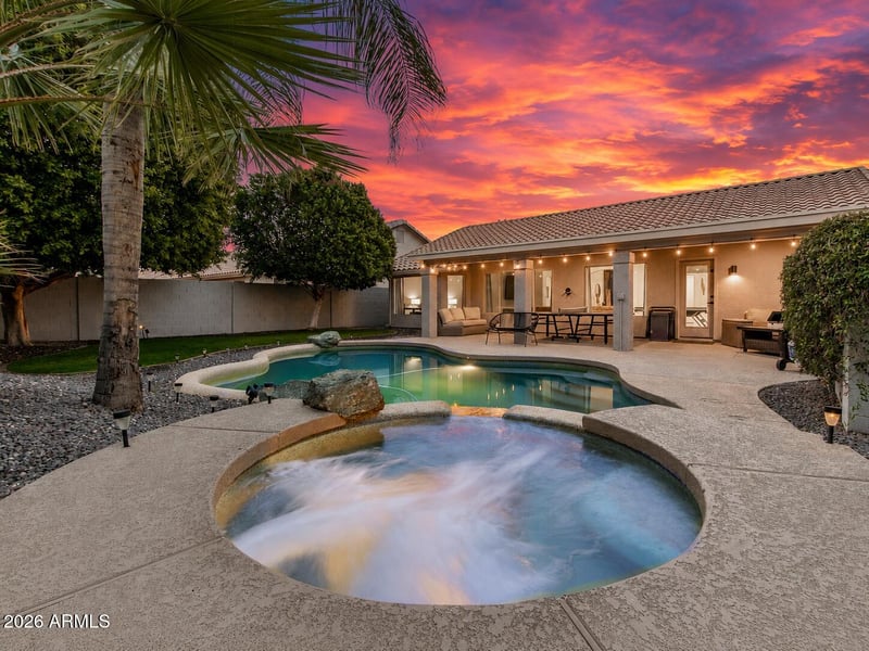 548 W Michelle Dr, Phoenix, AZ 85023