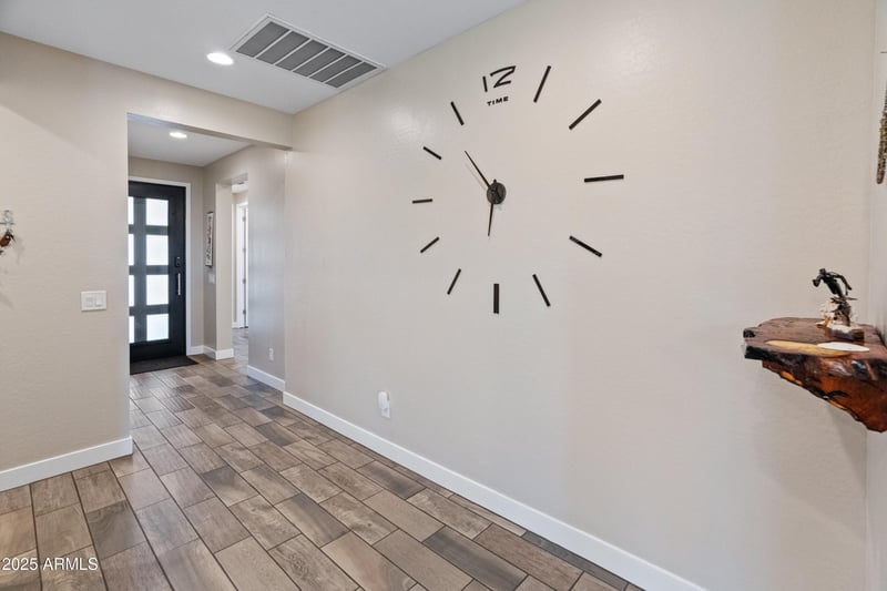 549 Balao Dr, Phoenix, AZ 85085