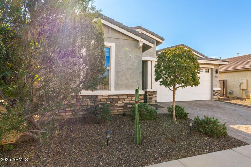 549 Balao Dr, Phoenix, AZ 85085