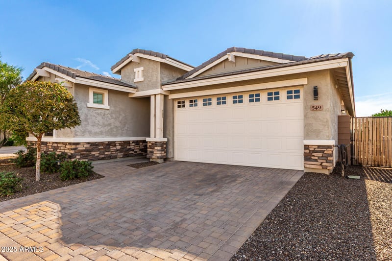 549 Balao Dr, Phoenix, AZ 85085