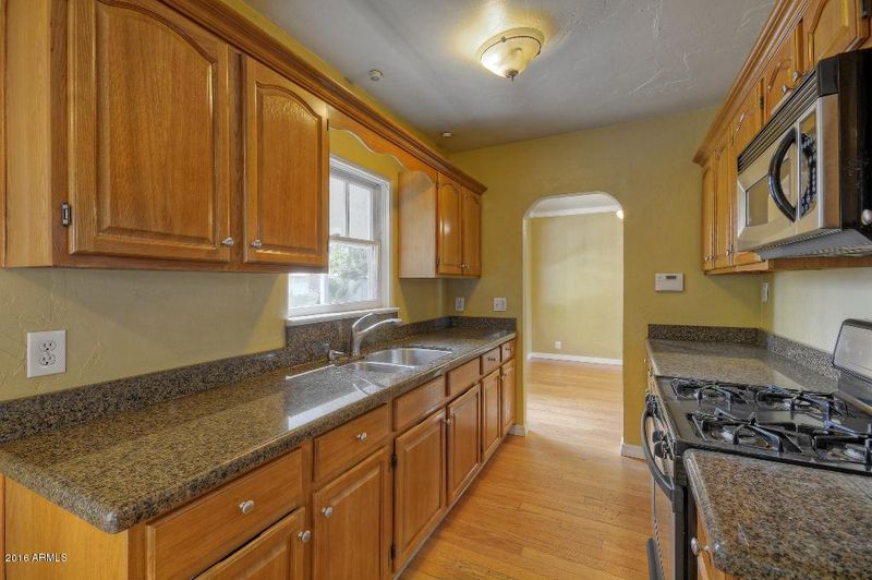 549 W Cambridge Ave, Phoenix, AZ 85003