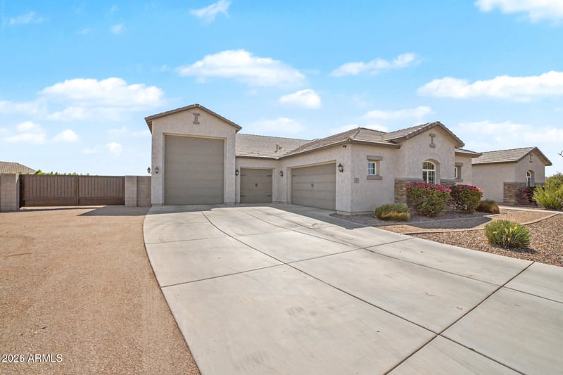 549 Haxtun St, San Tan Valley, AZ 85143