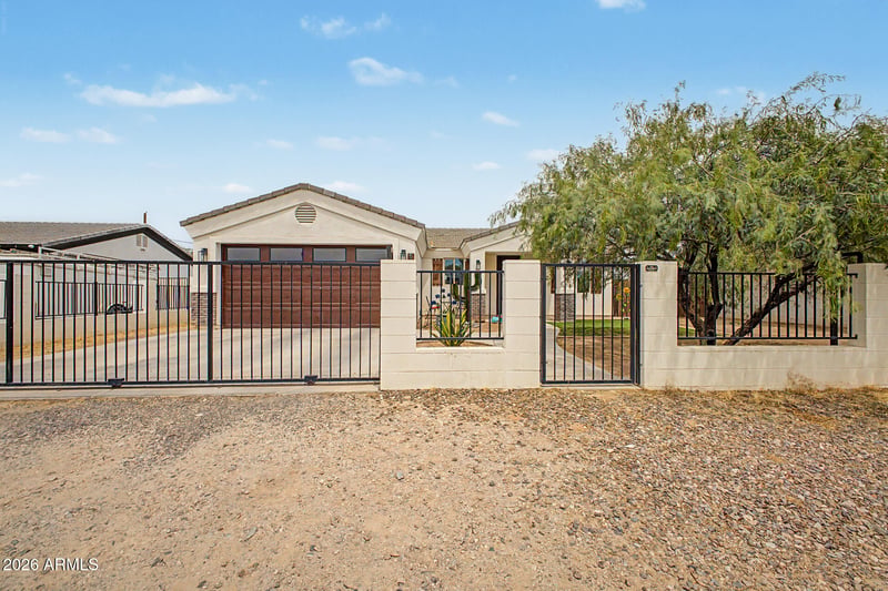 5494 Santa Clara Dr, San Tan Valley, AZ 85140