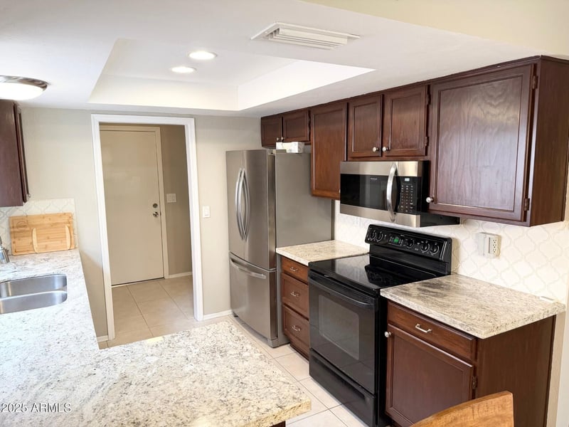 550 76th Pl, Mesa, AZ 85208