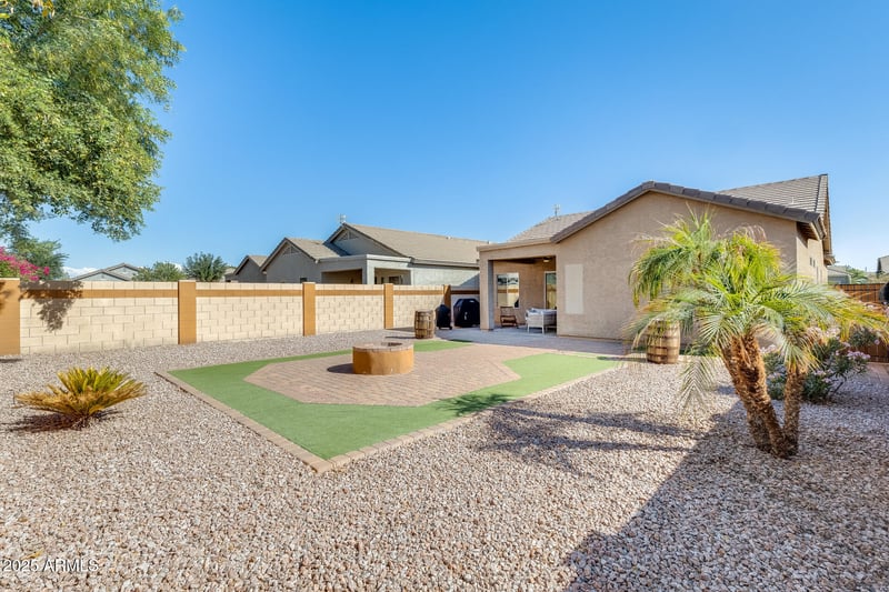 550 Goldmine Ln, San Tan Valley, AZ 85140