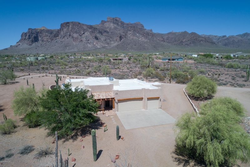 550 N Geronimo Rd, Apache Junction, AZ 85119