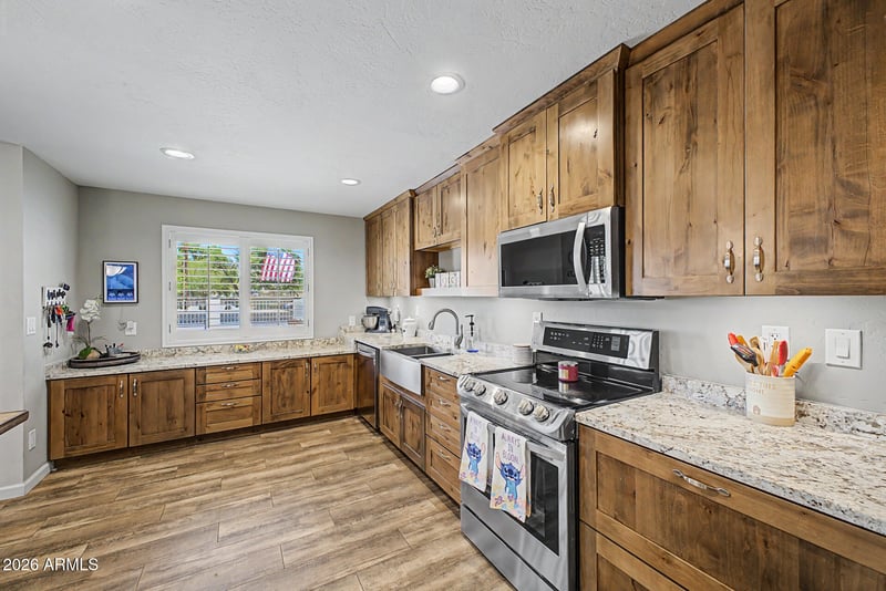 550 Signal Butte Rd, Mesa, AZ 85208