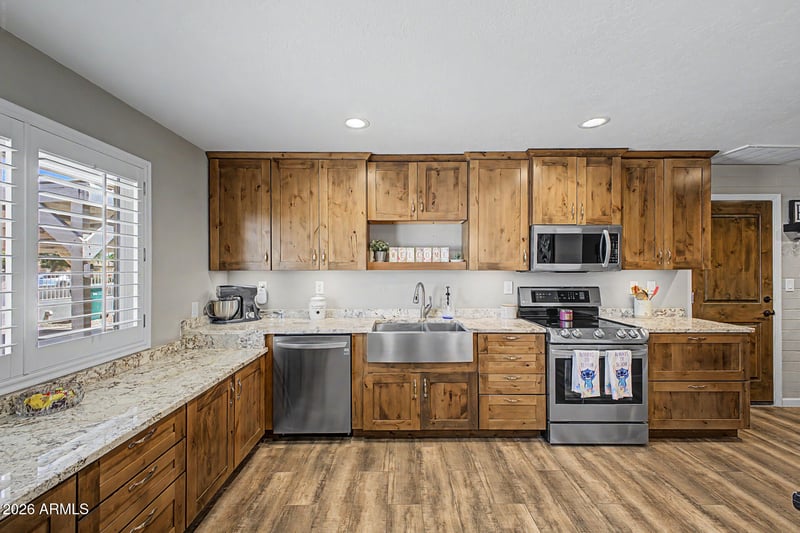 550 Signal Butte Rd, Mesa, AZ 85208