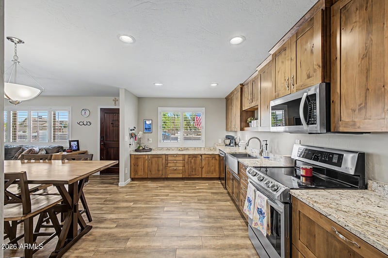 550 Signal Butte Rd, Mesa, AZ 85208