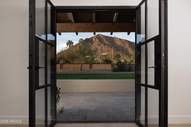 5501 E Camelback Rd, Phoenix, AZ 85018
