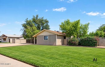 5501 N 62nd Dr, Glendale, AZ 85301