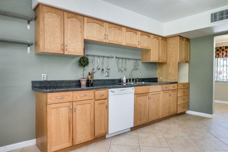 5501 W Camelback Rd, Phoenix, AZ 85031