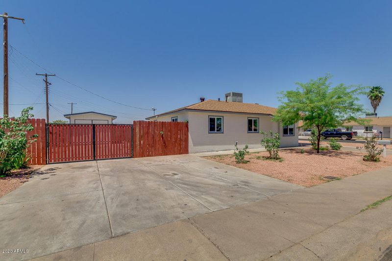 5502 S 14th Way, Phoenix, AZ 85040