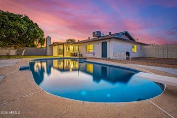 5503 W Cinnabar Ave, Glendale, AZ 85302