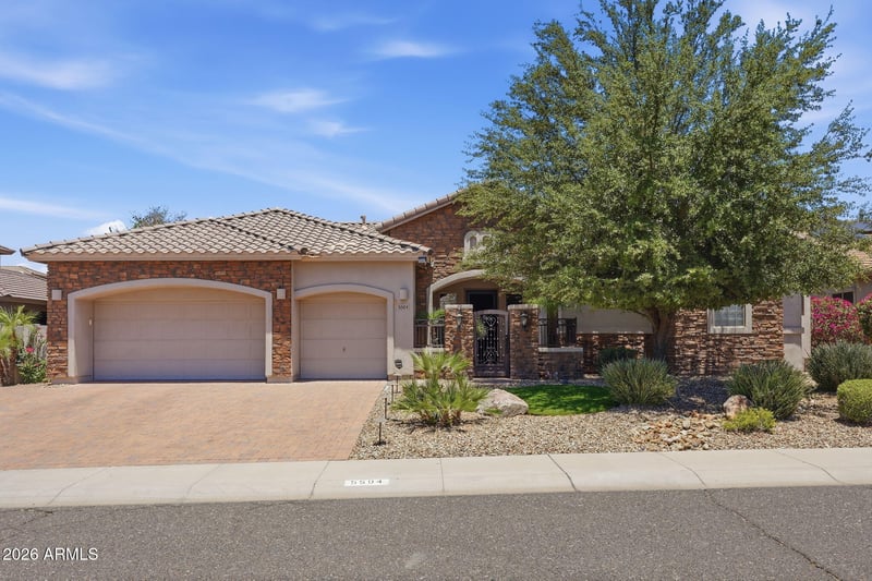 5504 Straight Arrow Ln, Phoenix, AZ 85083