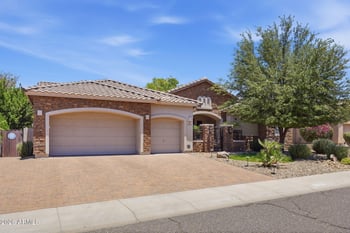5504 Straight Arrow Ln, Phoenix, AZ 85083