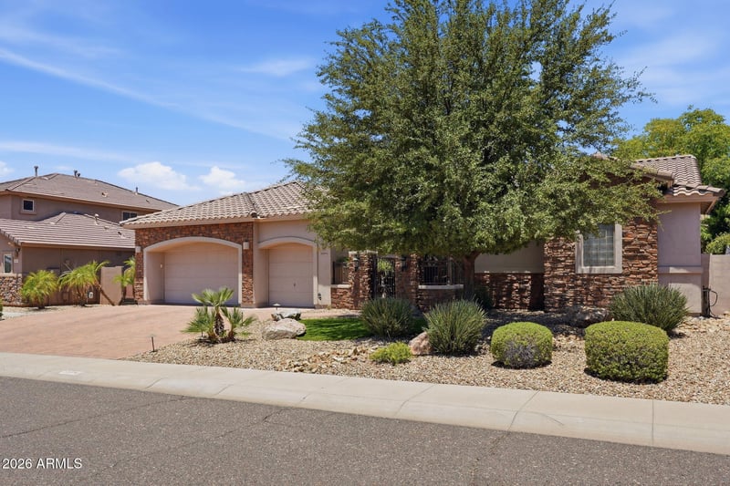 5504 Straight Arrow Ln, Phoenix, AZ 85083
