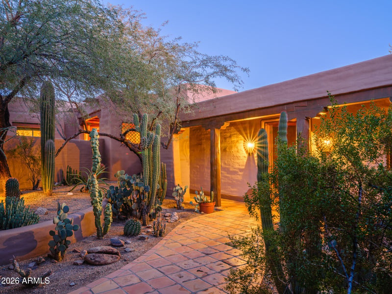 5507 Palo Cristi Rd, Paradise Valley, AZ 85253